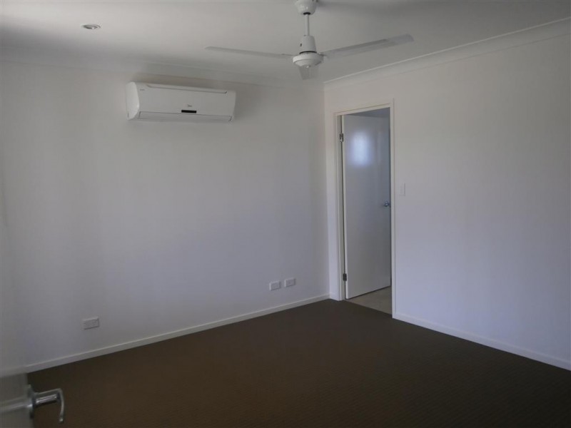 8 Laver Place, Gracemere QLD 4702