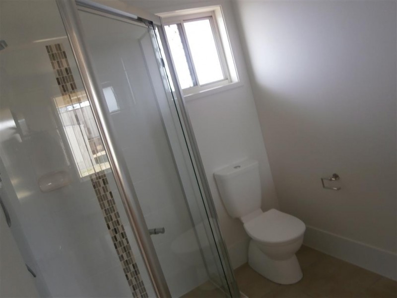 8 Laver Place, Gracemere QLD 4702