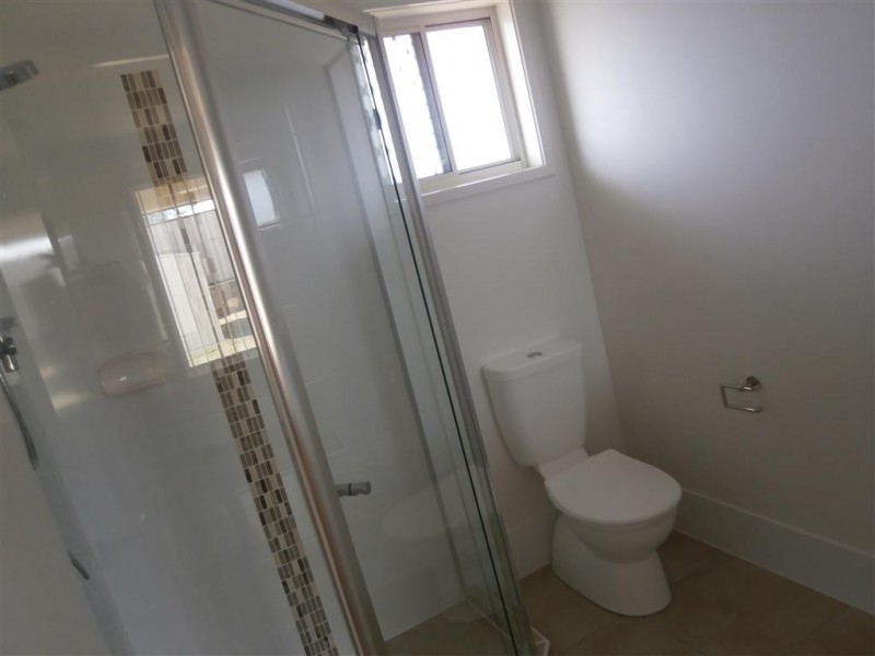 8 Laver Place, Gracemere QLD 4702