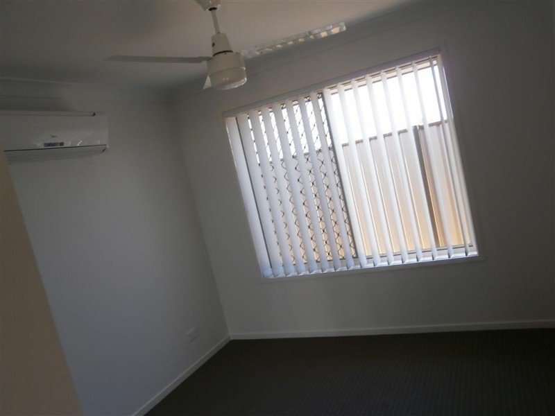 8 Laver Place, Gracemere QLD 4702