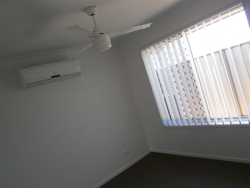 8 Laver Place, Gracemere QLD 4702