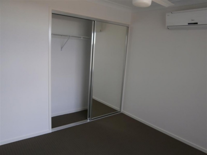 8 Laver Place, Gracemere QLD 4702