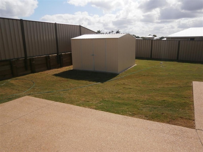 8 Laver Place, Gracemere QLD 4702