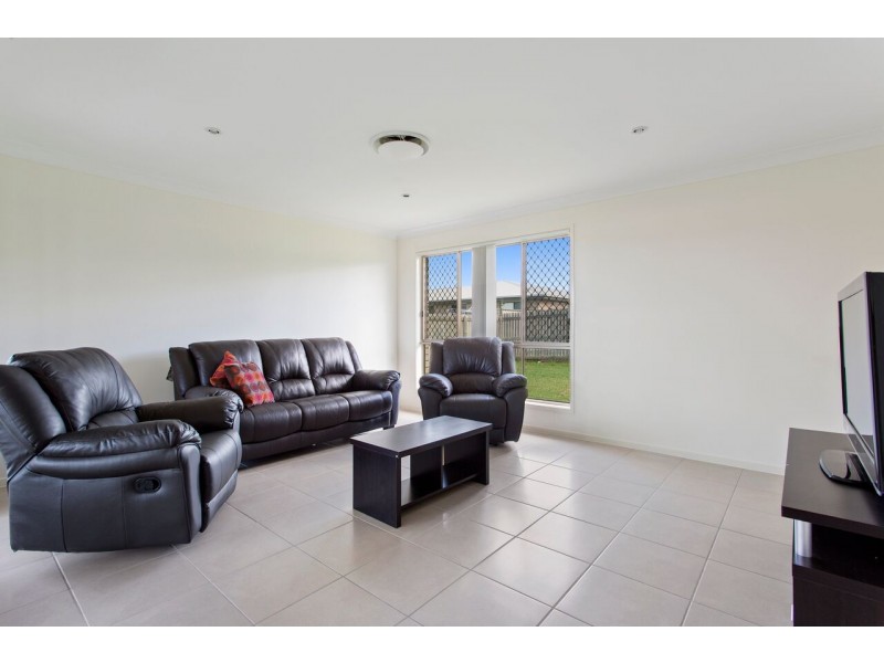 27 Tawarra Crescent, Gracemere QLD 4702