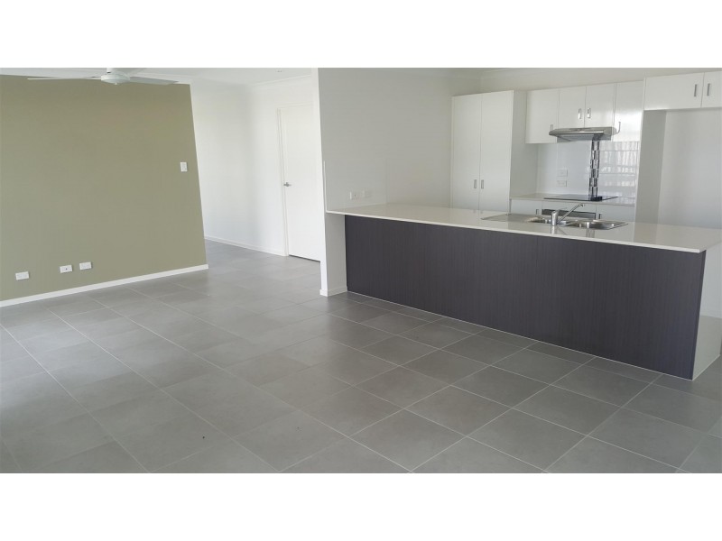 6 Laver Place, Gracemere QLD 4702