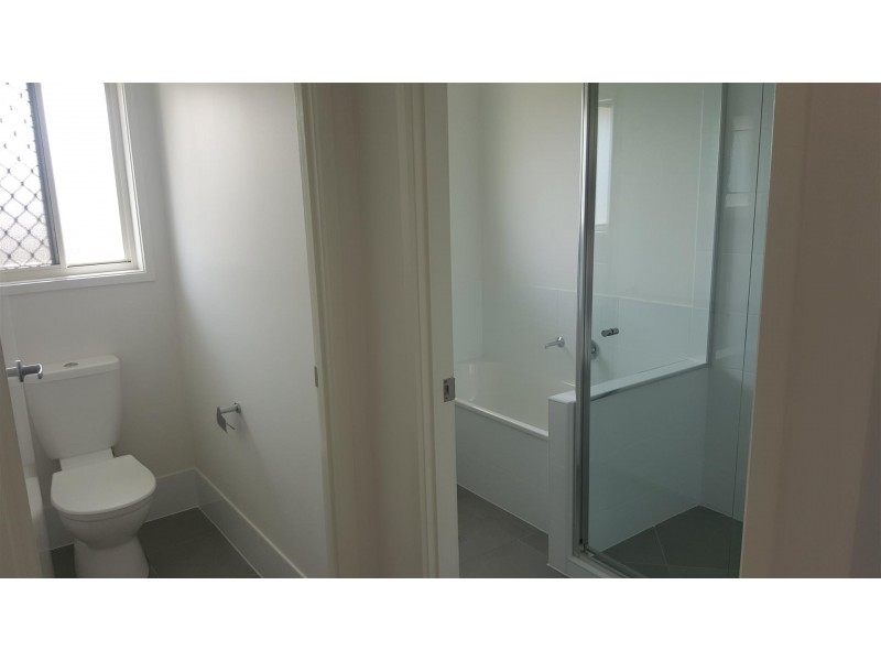 6 Laver Place, Gracemere QLD 4702