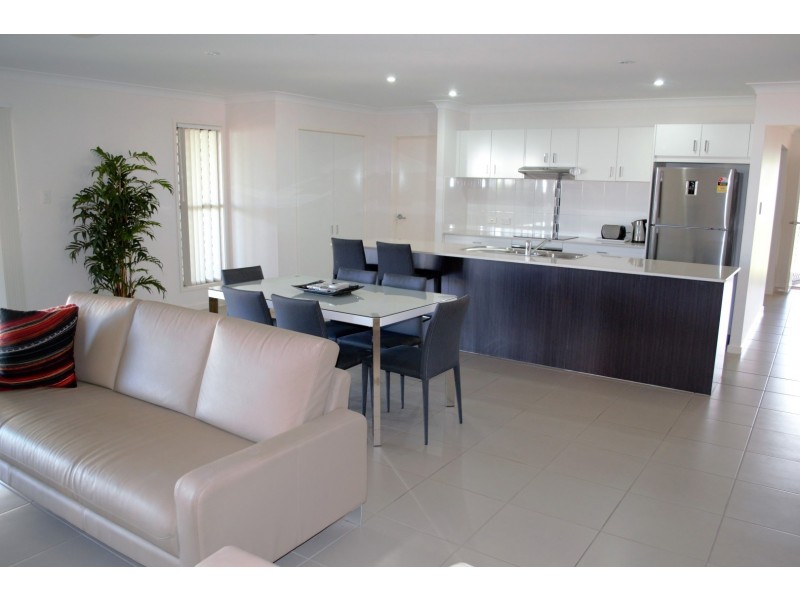 12 Rosebrook Place, Gracemere QLD 4702