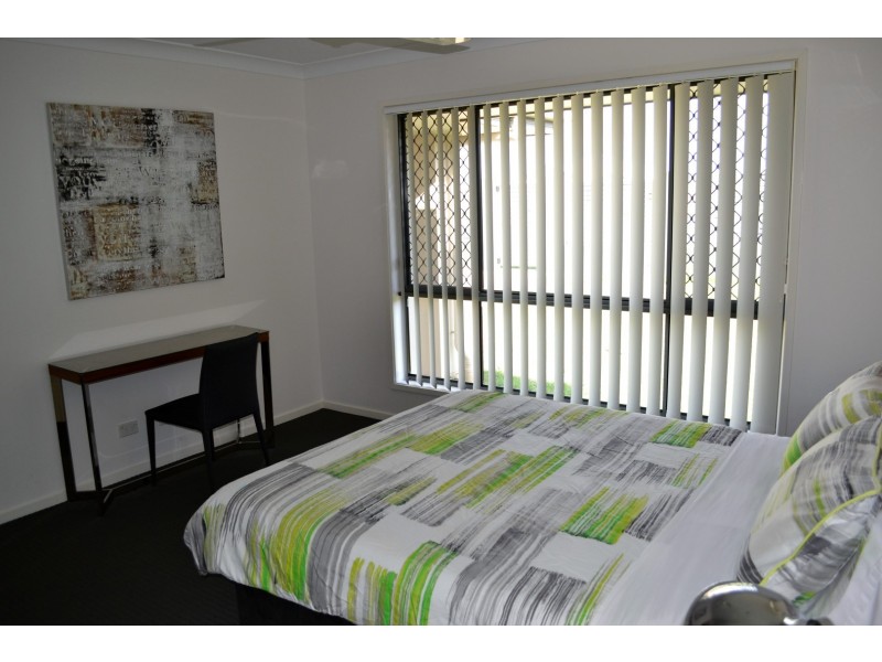 12 Rosebrook Place, Gracemere QLD 4702