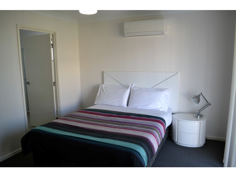 12 Rosebrook Place, Gracemere QLD 4702