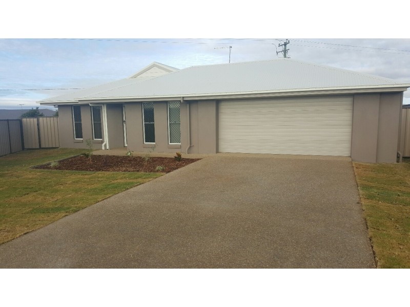 35 Belltrees Place, Gracemere QLD 4702