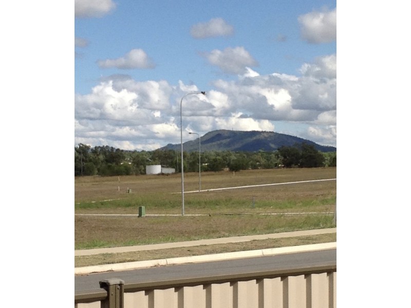 35 Belltrees Place, Gracemere QLD 4702