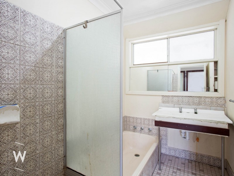 43 Nanovich Avenue, Girrawheen WA 6064