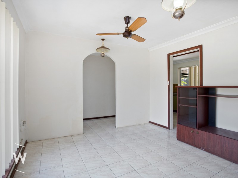 43 Nanovich Avenue, Girrawheen WA 6064