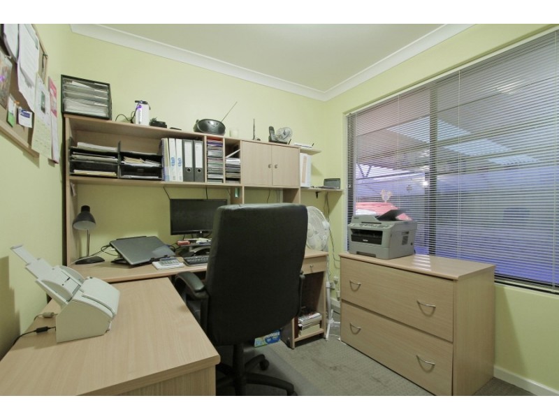 4 Calder Way, Atwell WA 6164