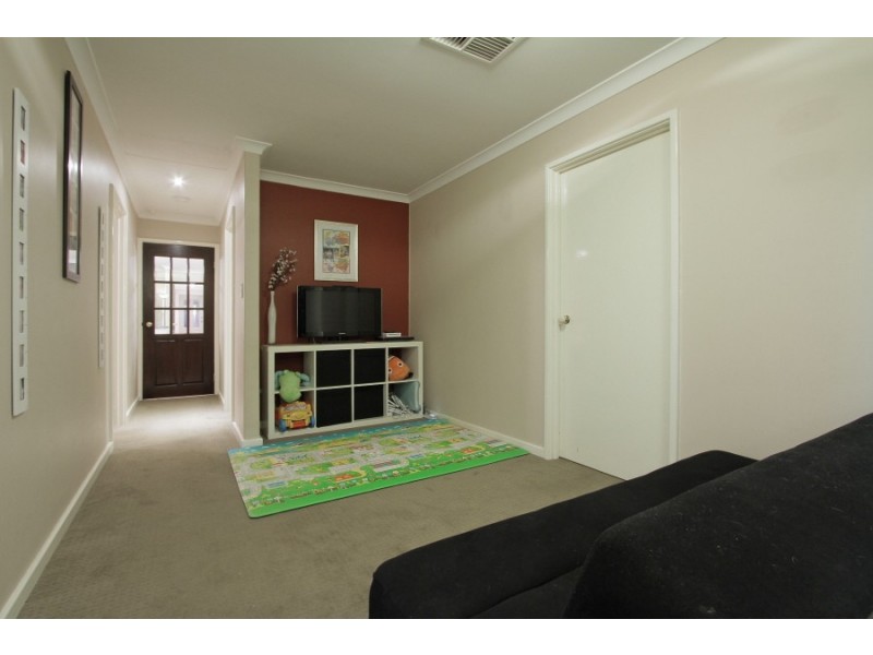 4 Calder Way, Atwell WA 6164