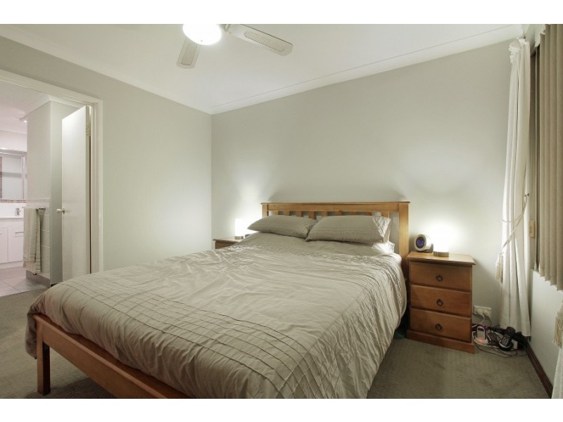 4 Calder Way, Atwell WA 6164