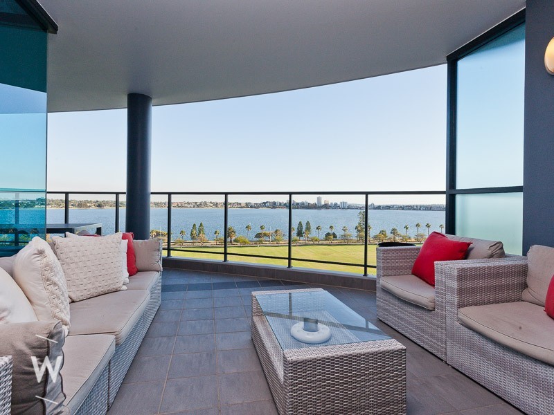 31/98 Terrace Road, East Perth WA 6004