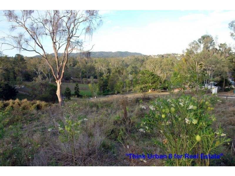 4 Kintyre Street, Brookfield QLD 4069