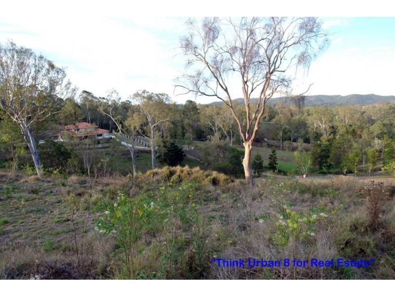 4 Kintyre Street, Brookfield QLD 4069