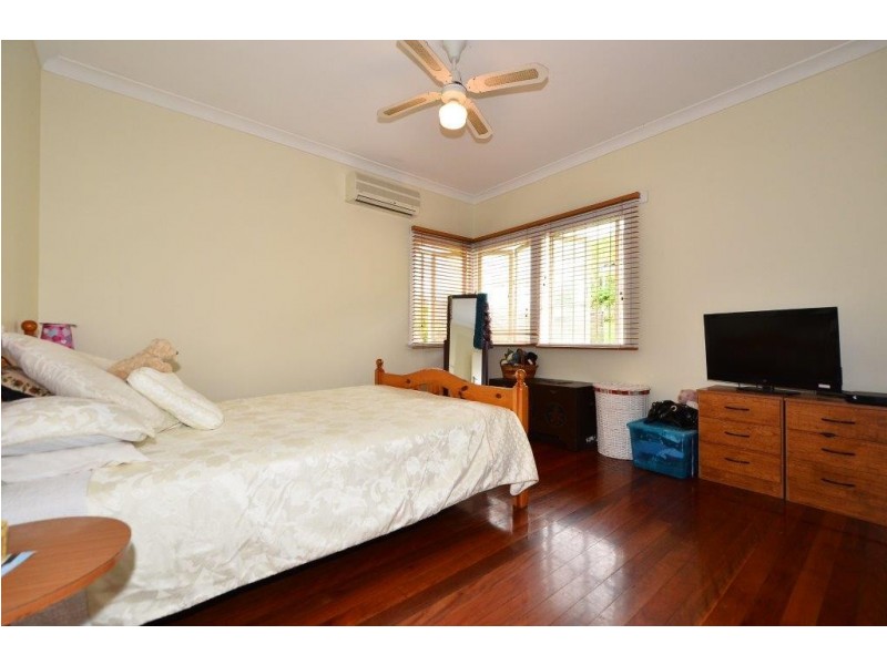 105 Jerrang Street, Indooroopilly QLD 4068