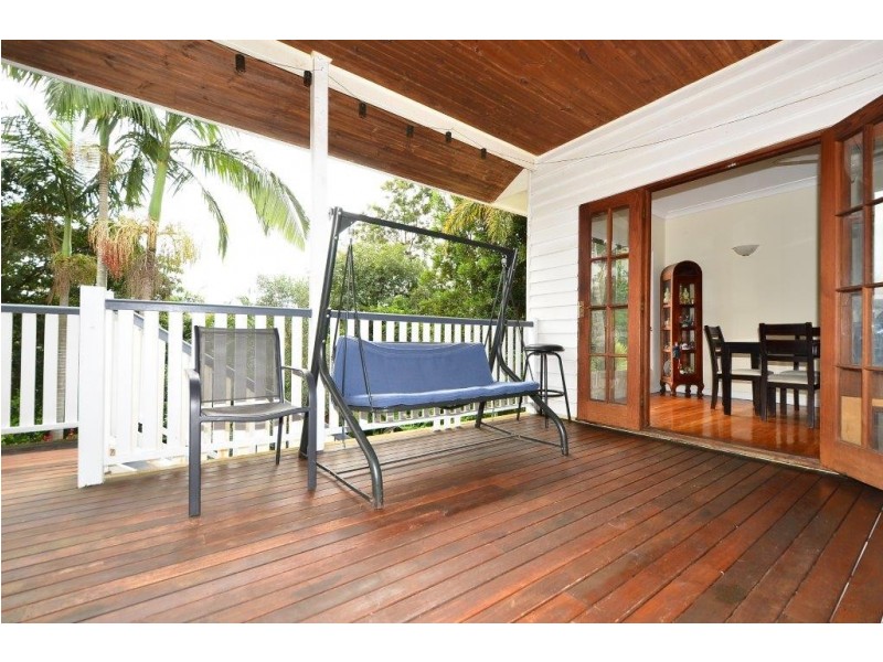 105 Jerrang Street, Indooroopilly QLD 4068