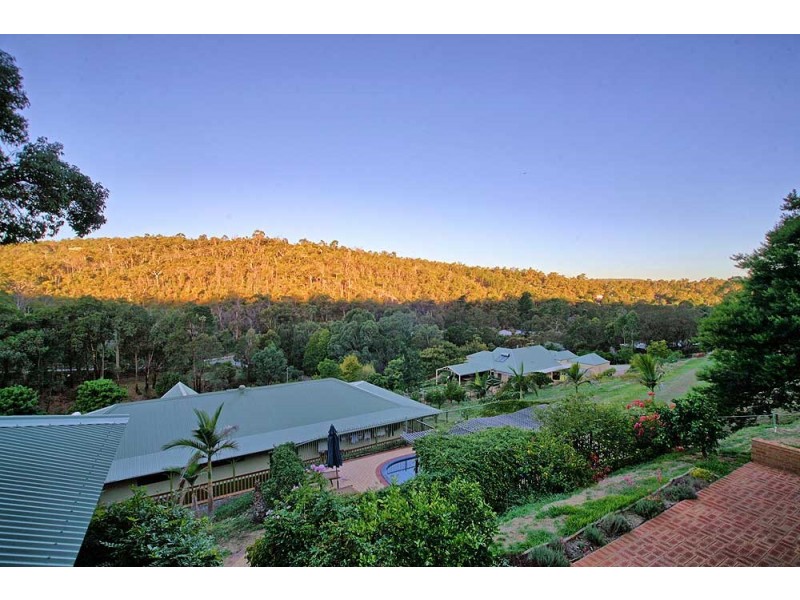 108 Urch Road, Roleystone WA 6111