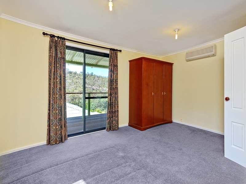 108 Urch Road, Roleystone WA 6111