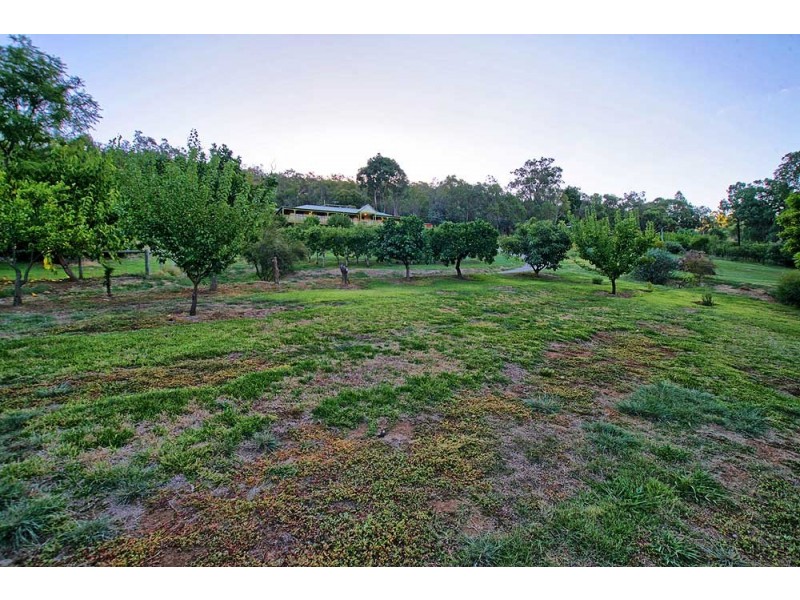 108 Urch Road, Roleystone WA 6111