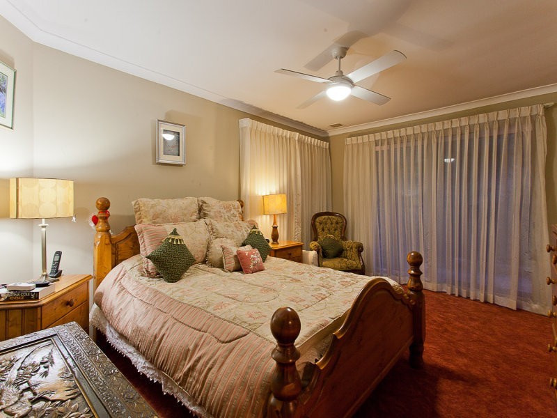 30 Rushton Terrace, Mount Nasura WA 6112