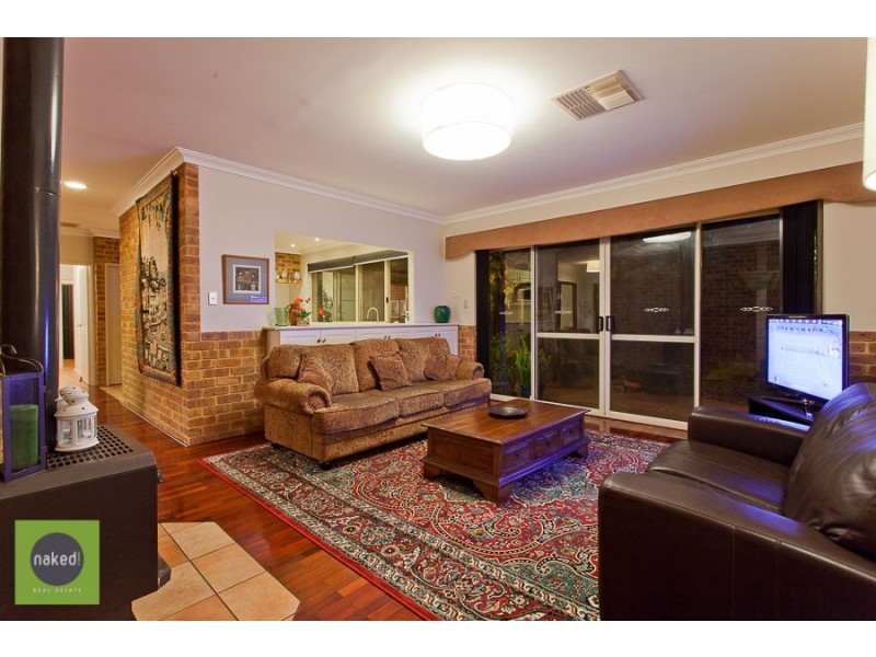 31 Blackwood Drive, Mount Nasura WA 6112