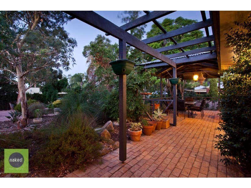 31 Blackwood Drive, Mount Nasura WA 6112