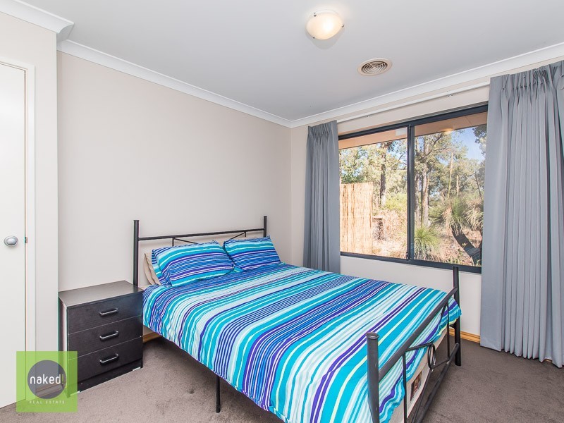 25 Frances Gregory Drive, Bedfordale WA 6112