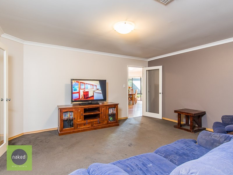 25 Frances Gregory Drive, Bedfordale WA 6112