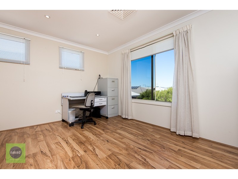 18 Trinity Close, Canning Vale WA 6155