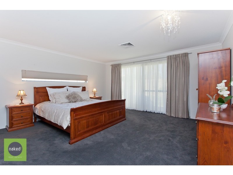 121 Comrie Road, Canning Vale WA 6155