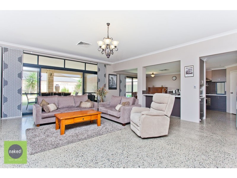 121 Comrie Road, Canning Vale WA 6155