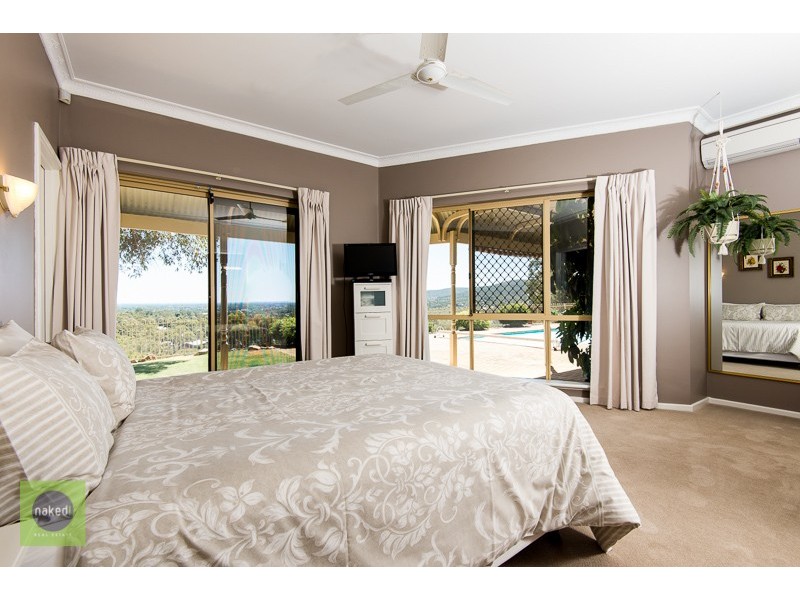 12 Rushton Terrace, Mount Nasura WA 6112