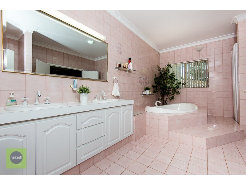 12 Rushton Terrace, Mount Nasura WA 6112