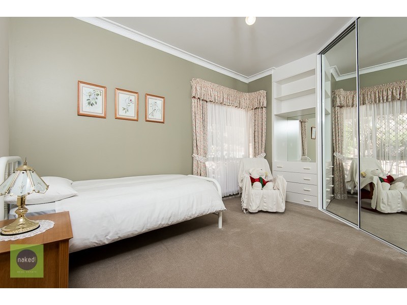 12 Rushton Terrace, Mount Nasura WA 6112