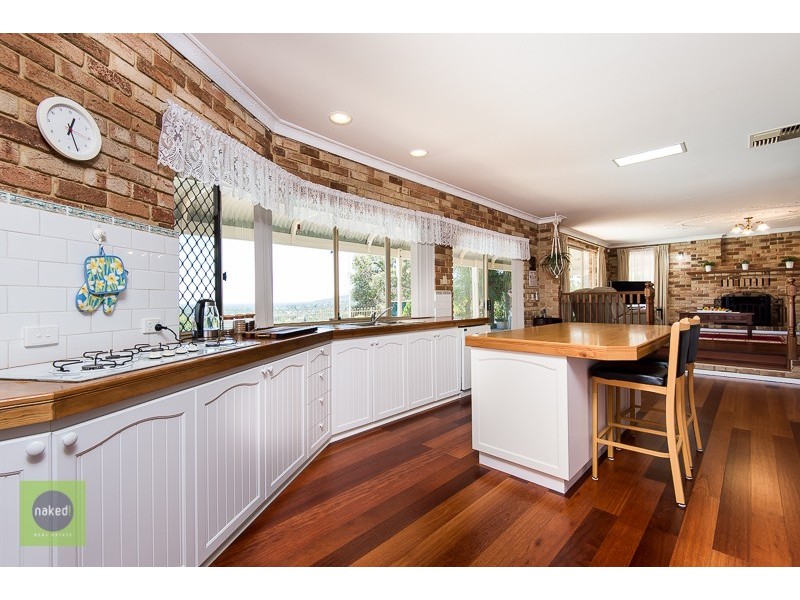 12 Rushton Terrace, Mount Nasura WA 6112