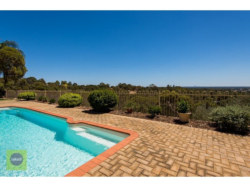 12 Rushton Terrace, Mount Nasura WA 6112