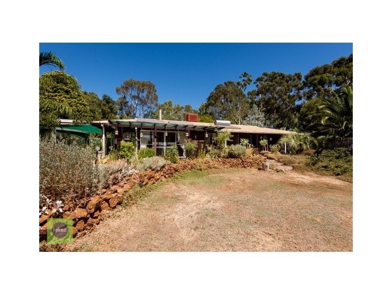 27 Wallangarra Drive, Bedfordale WA 6112