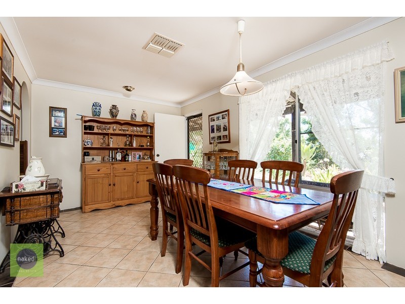 27 Wallangarra Drive, Bedfordale WA 6112