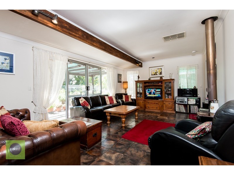 27 Wallangarra Drive, Bedfordale WA 6112