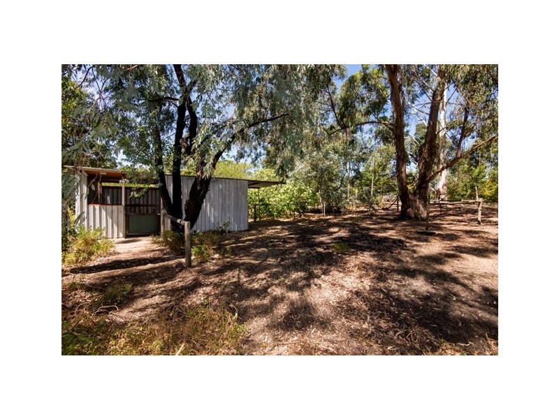 27 Wallangarra Drive, Bedfordale WA 6112