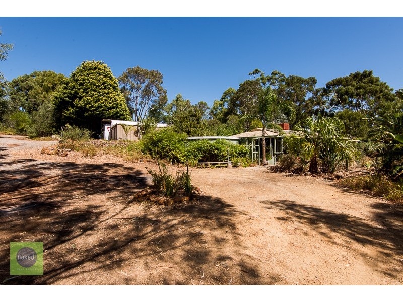 27 Wallangarra Drive, Bedfordale WA 6112