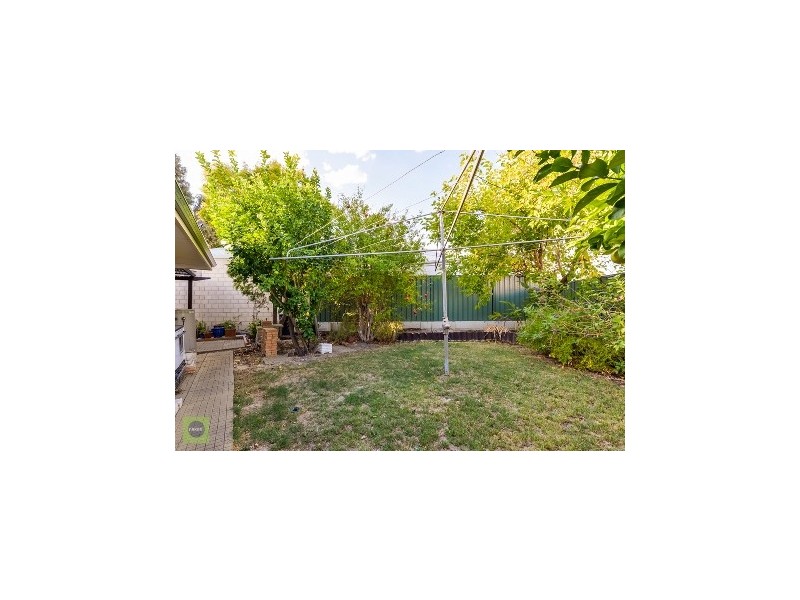 4B Donald Court, Armadale WA 6112