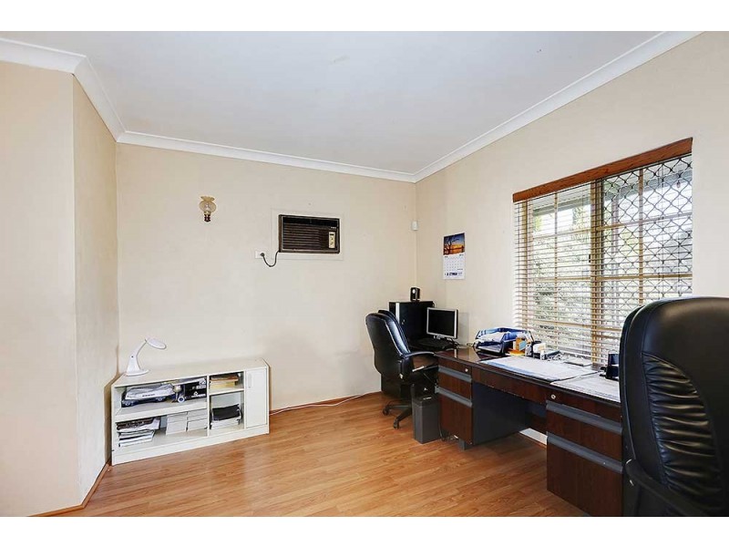 90 Mustang Road, Champion Lakes WA 6111