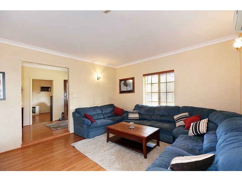 90 Mustang Road, Champion Lakes WA 6111