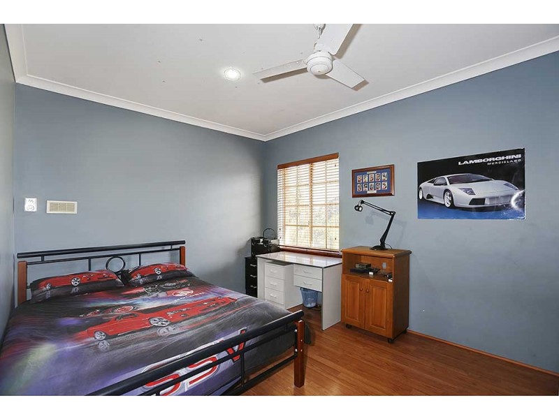 90 Mustang Road, Champion Lakes WA 6111